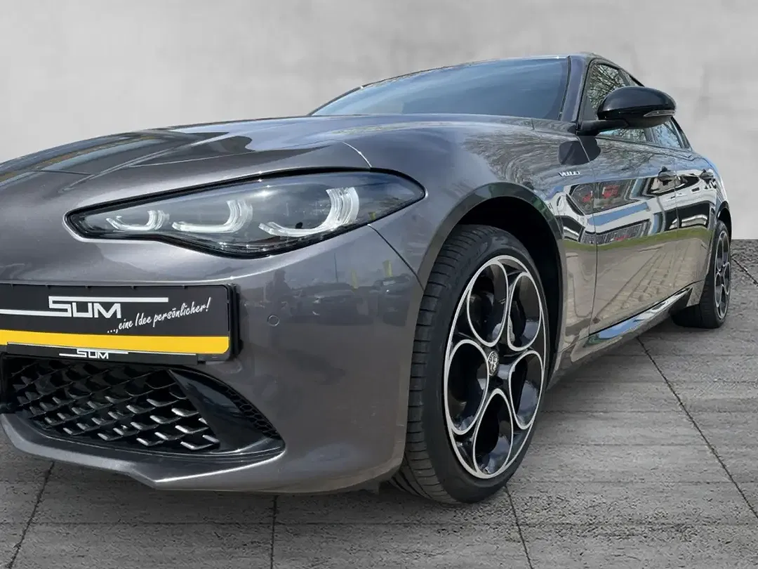 Alfa Romeo Giulia - Thumbnail 11