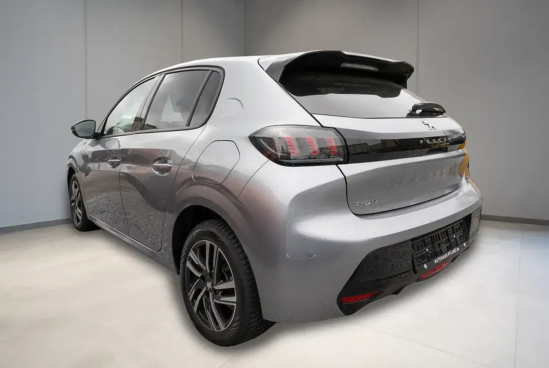 Peugeot 208 - Thumbnail 4