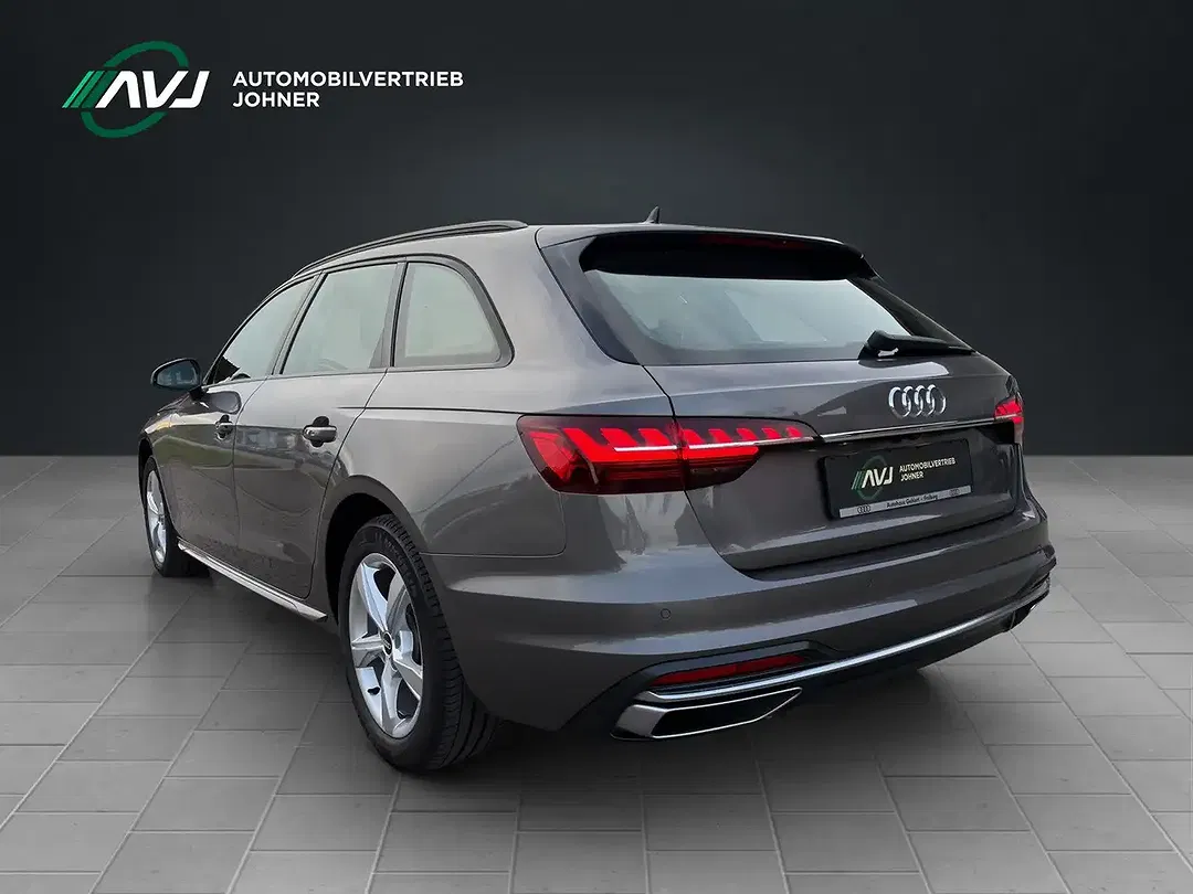 Audi A4 - Thumbnail 3