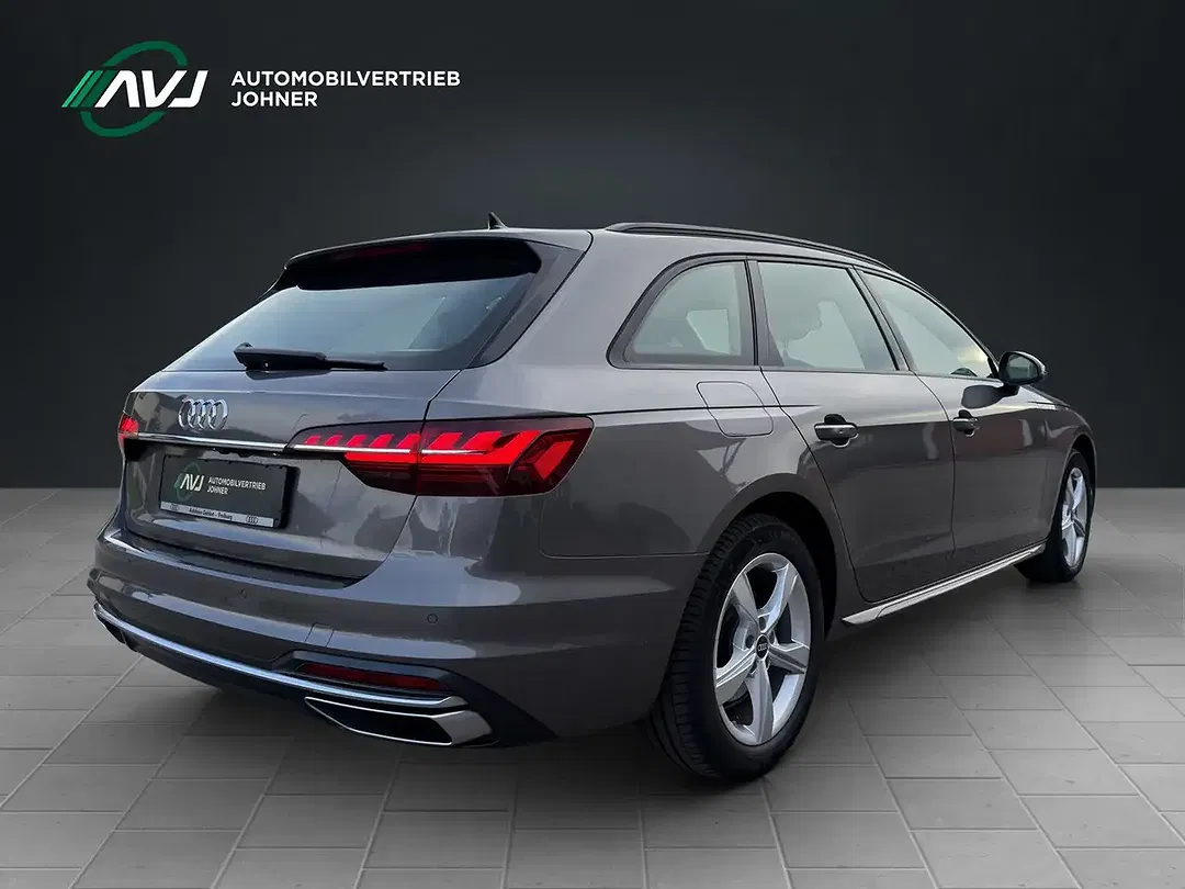 Audi A4 - Thumbnail 5
