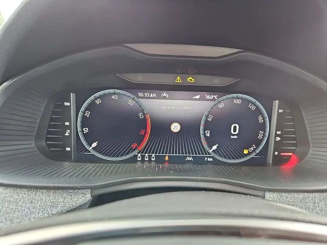 Skoda Scala - Thumbnail 9