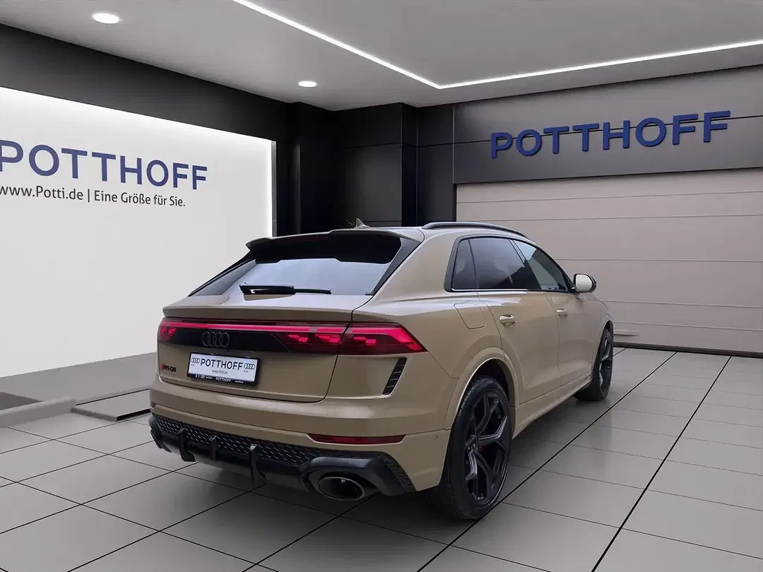 Audi RS Q8 - Thumbnail 6