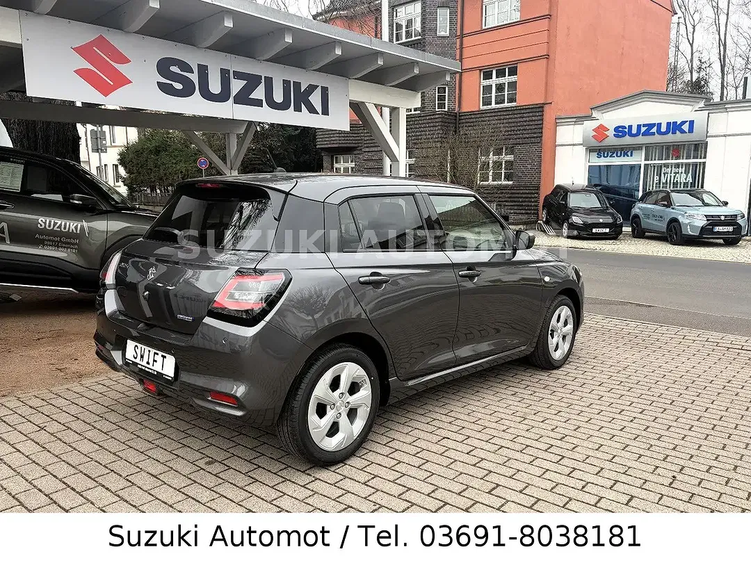 Suzuki Swift - Thumbnail 3