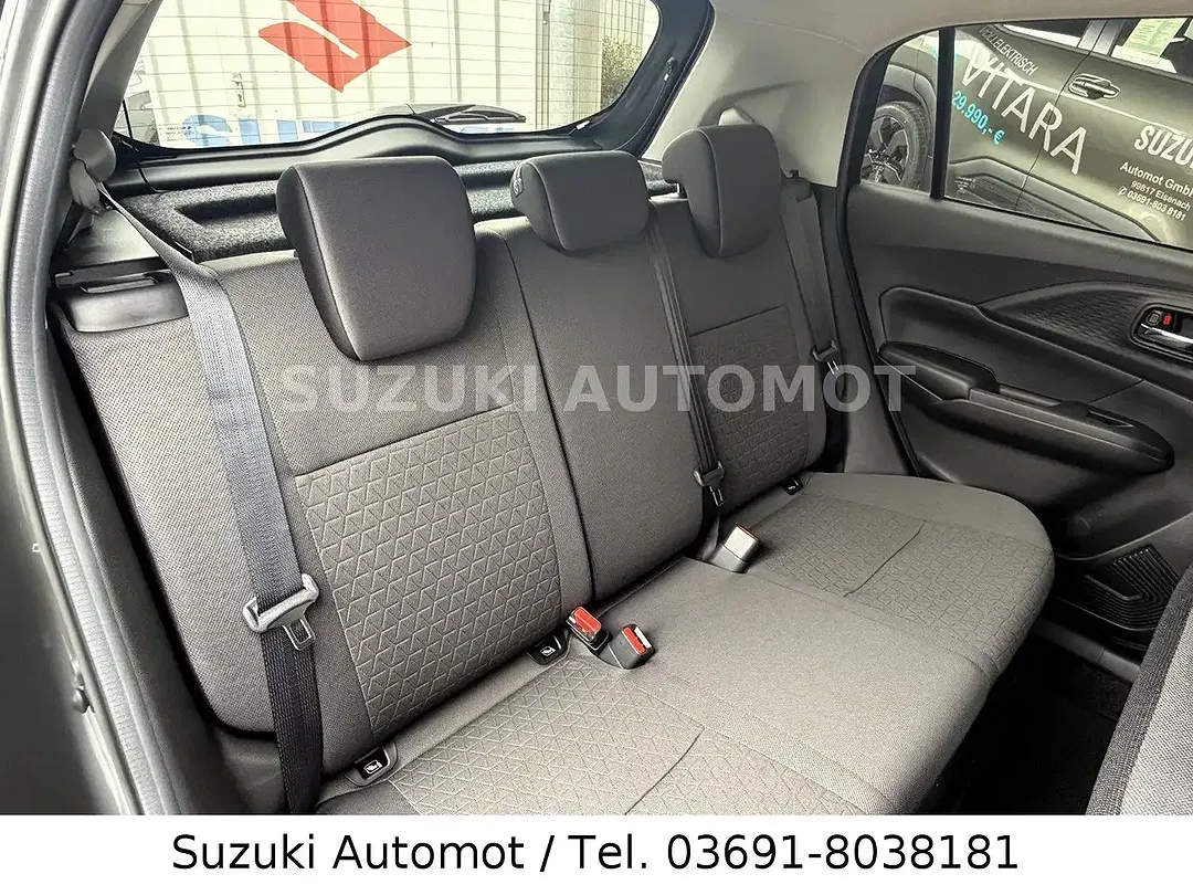 Suzuki Swift - Thumbnail 5