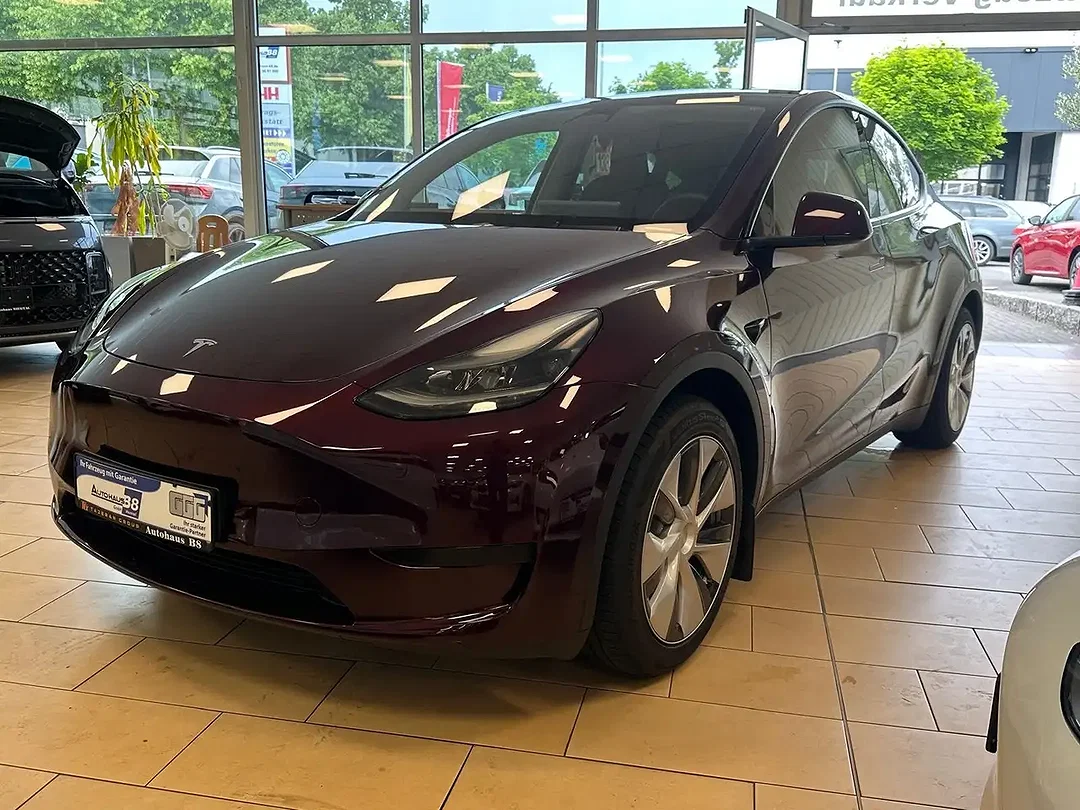 Tesla Model Y - Afbeelding 1