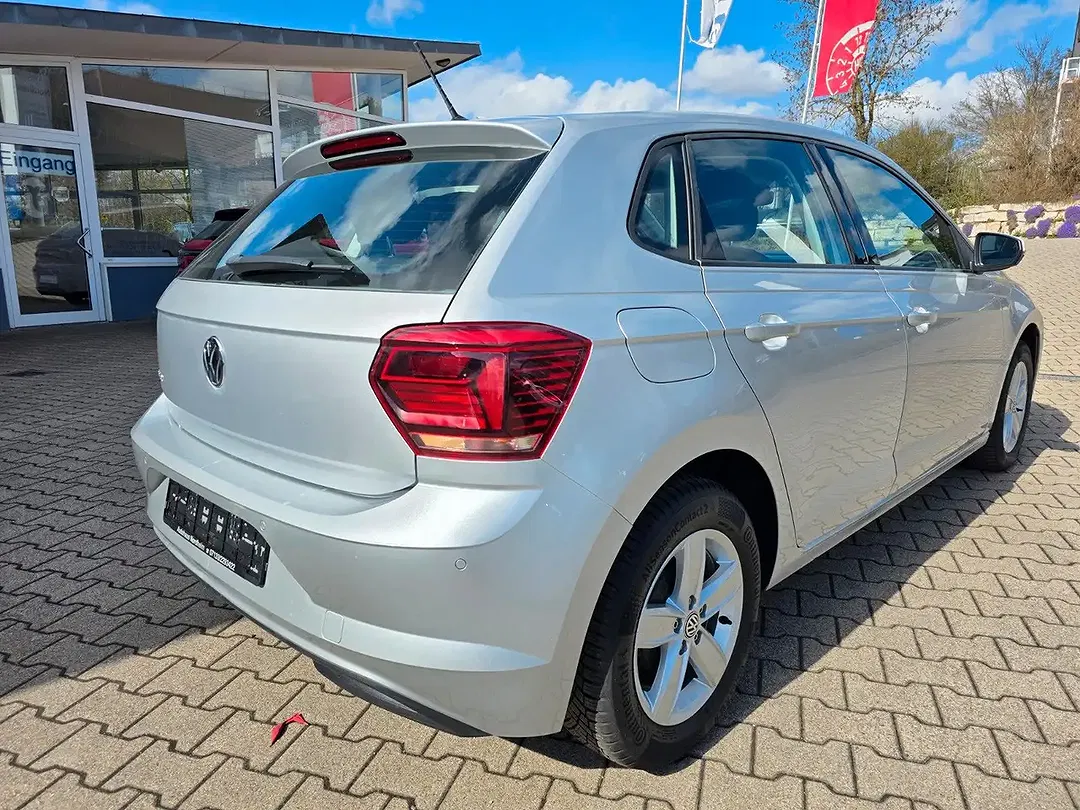 Volkswagen Polo - Thumbnail 4