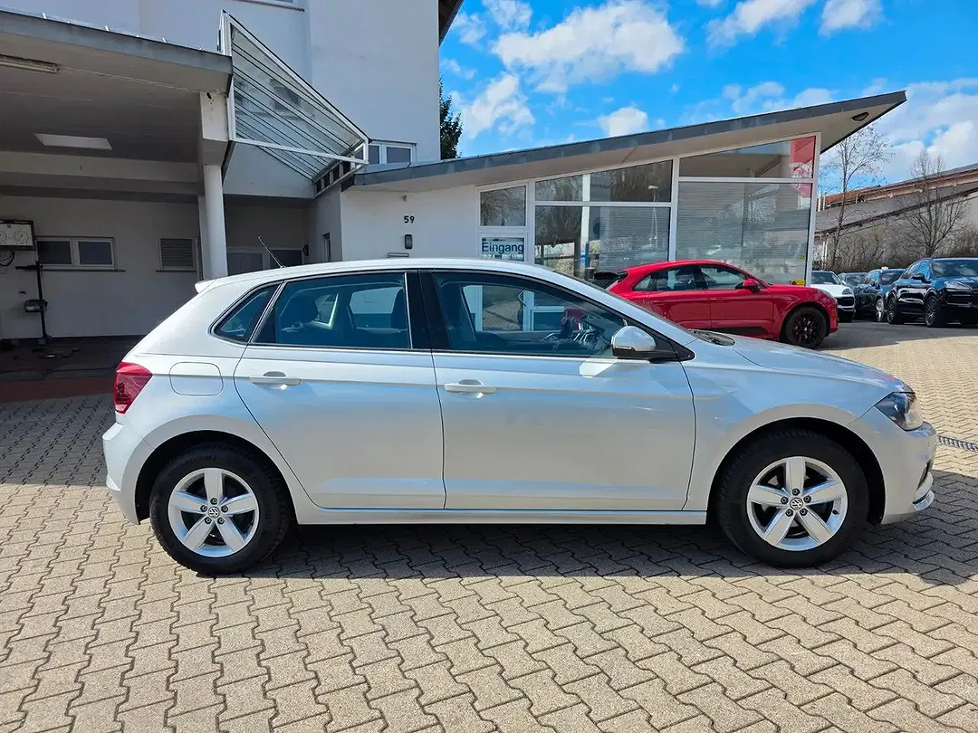 Volkswagen Polo - Thumbnail 5