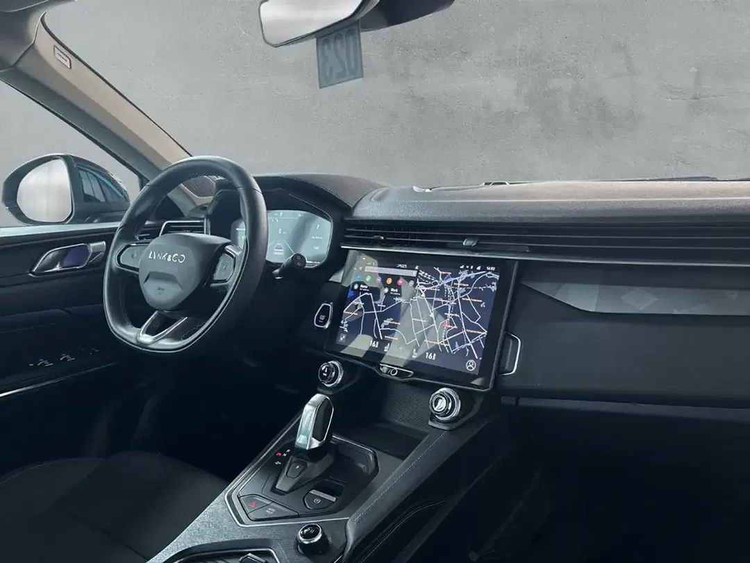 Lynk & Co 01 - Thumbnail 13