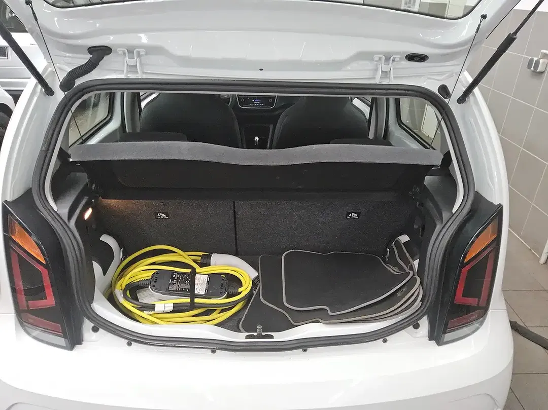 Volkswagen e-up! - Thumbnail 11
