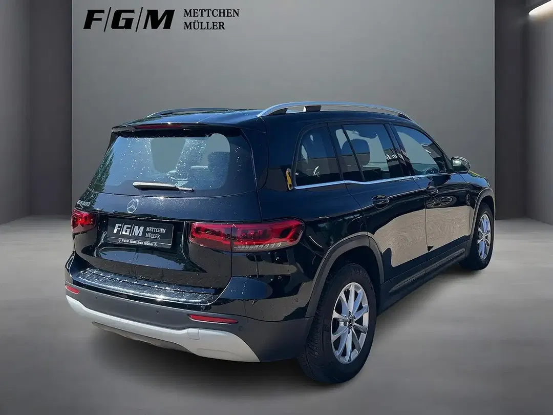 Mercedes-Benz GLB 200 - Thumbnail 3