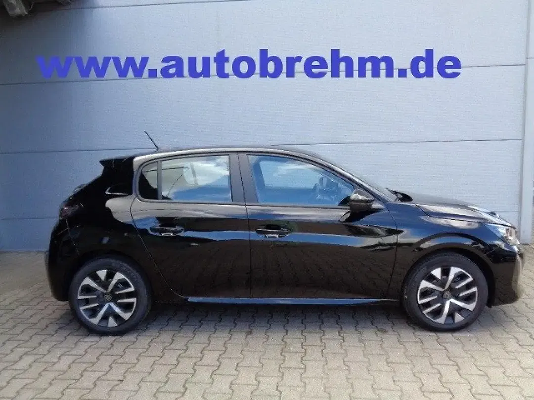 Peugeot 208 - Thumbnail 1