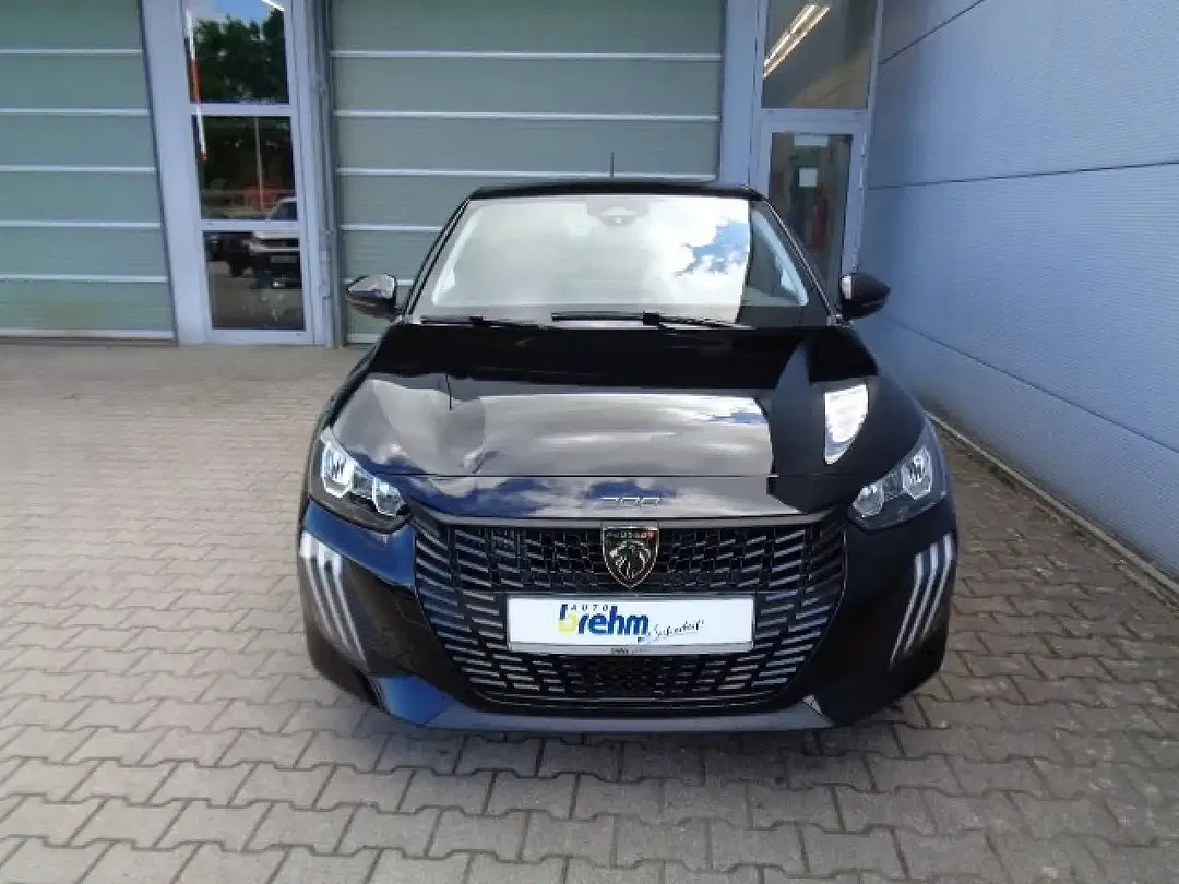 Peugeot 208 - Thumbnail 2