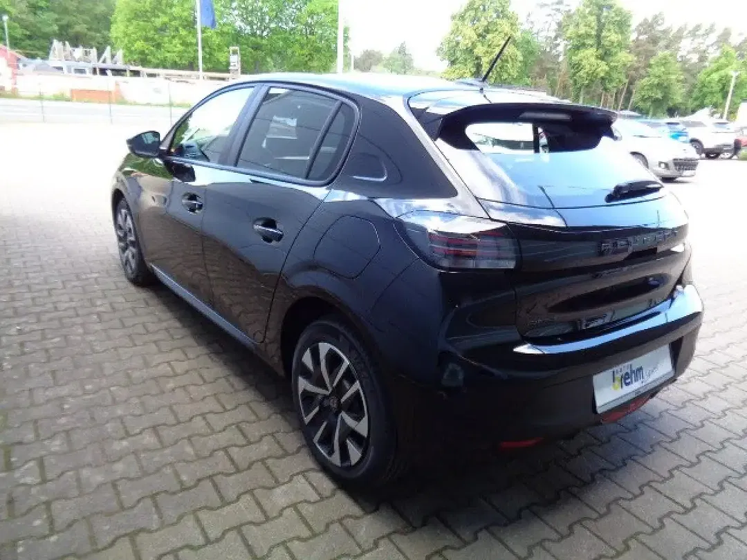 Peugeot 208 - Thumbnail 4