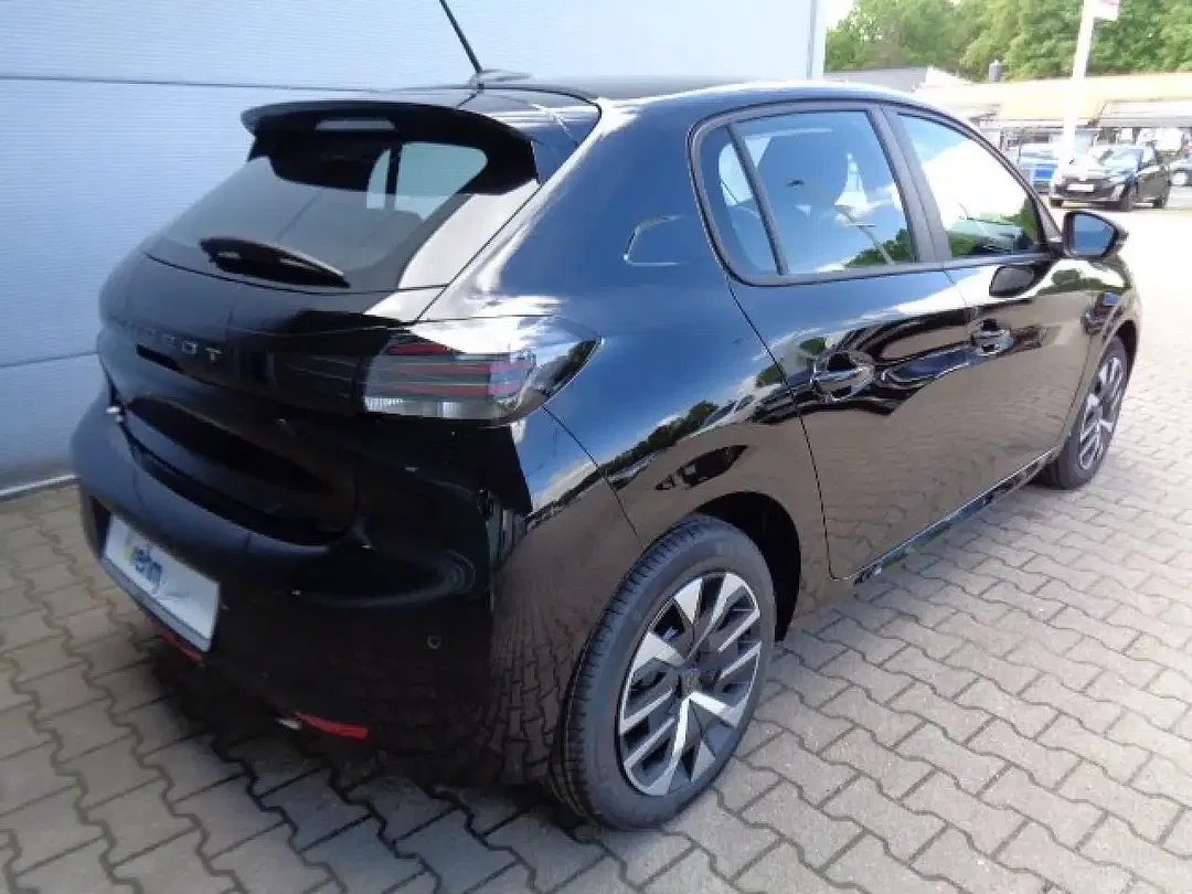 Peugeot 208 - Thumbnail 6