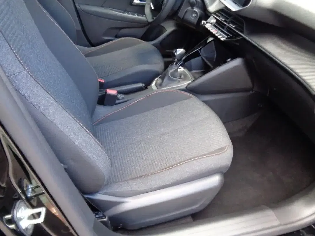 Peugeot 208 - Thumbnail 7