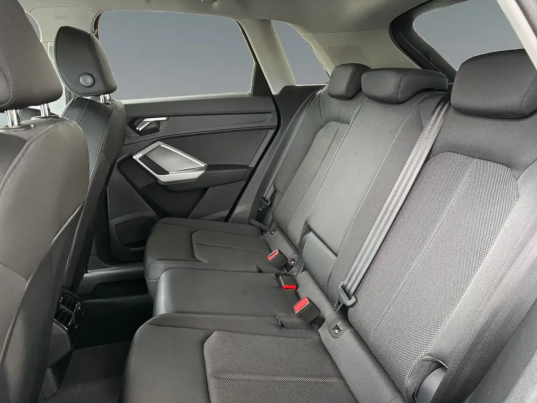Audi Q3 - Thumbnail 9