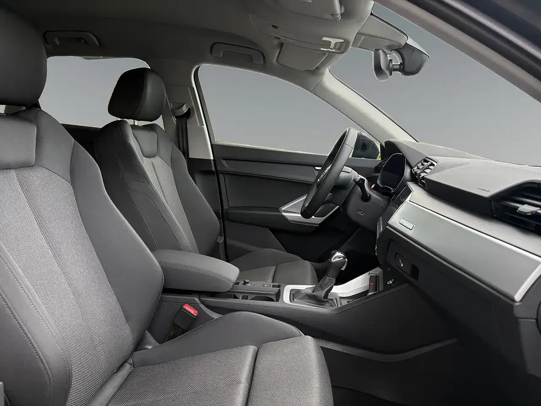 Audi Q3 - Thumbnail 11