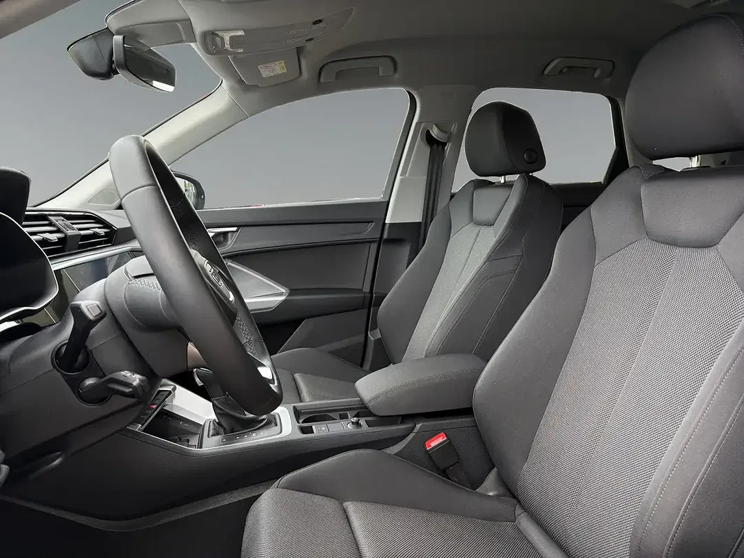 Audi Q3 - Thumbnail 6