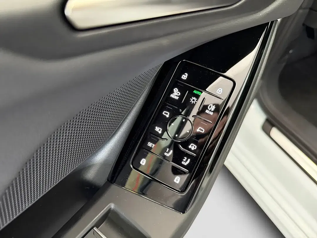 Audi A6 e-tron - Thumbnail 12