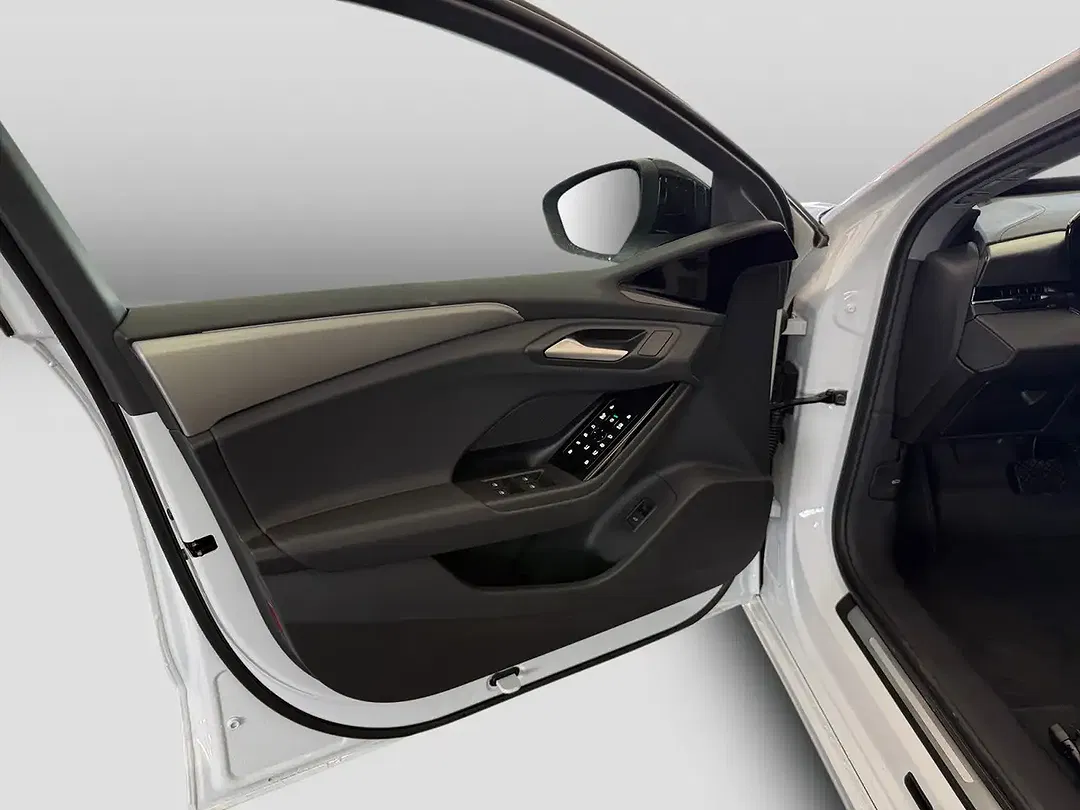Audi A6 e-tron - Thumbnail 13