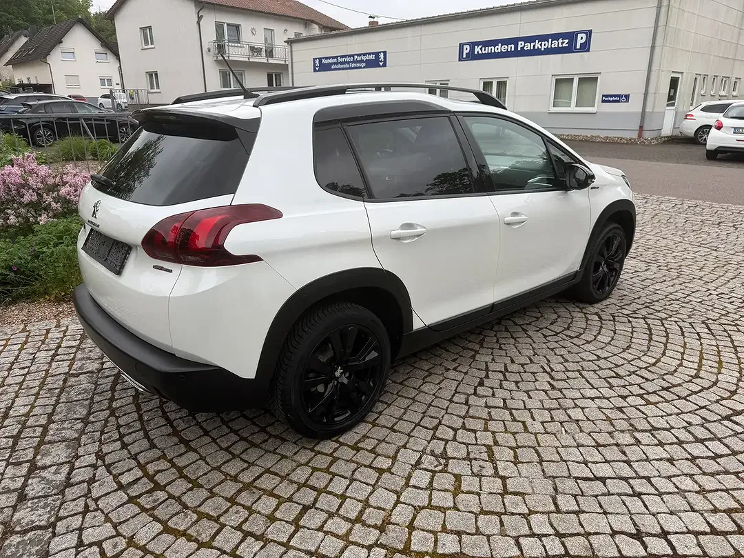 Peugeot 2008 - Thumbnail 6