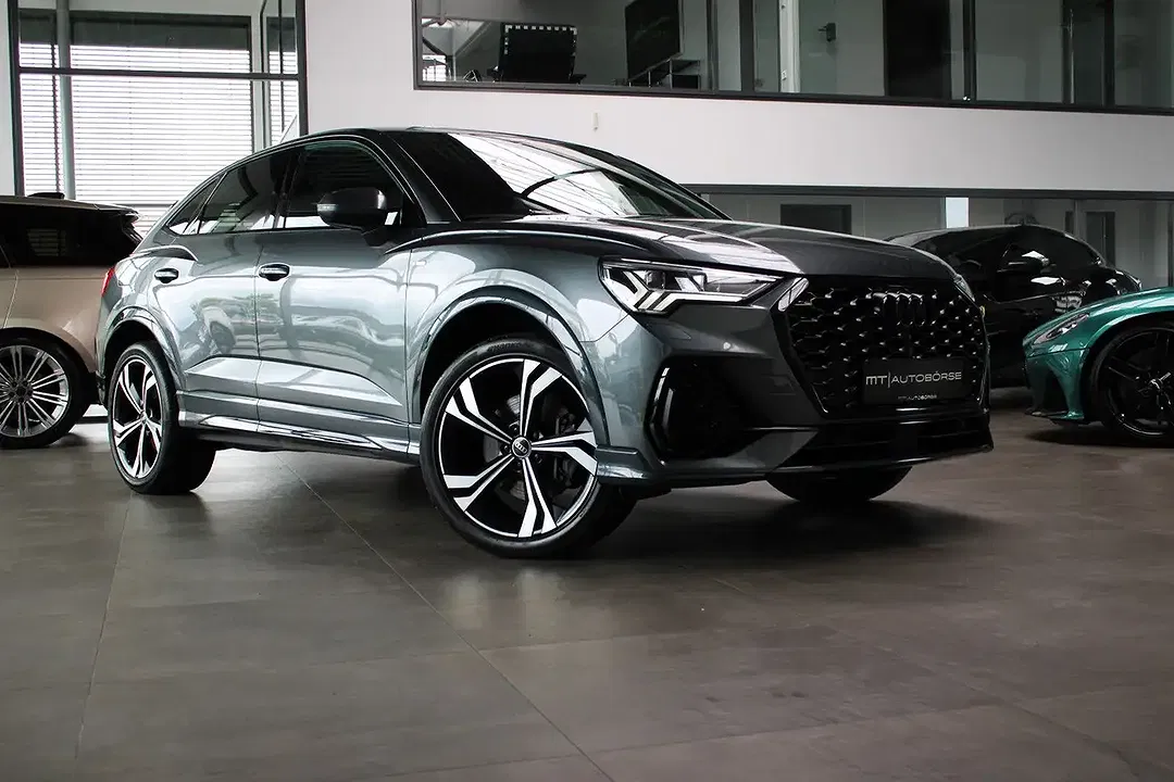 Audi Q3 - Thumbnail 11