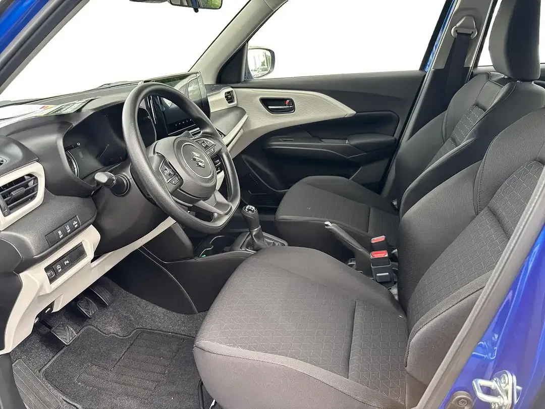 Suzuki Swift - Thumbnail 10