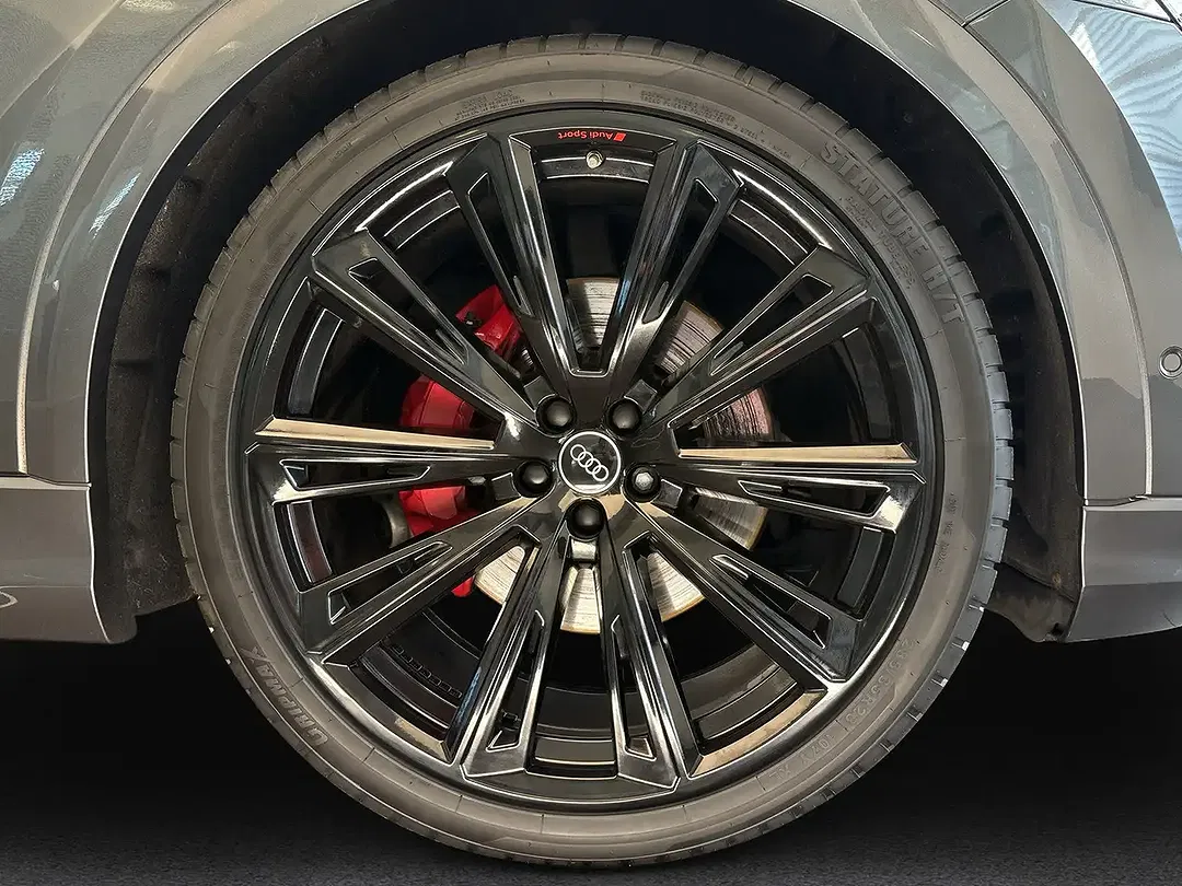 Audi Q8 - Thumbnail 4
