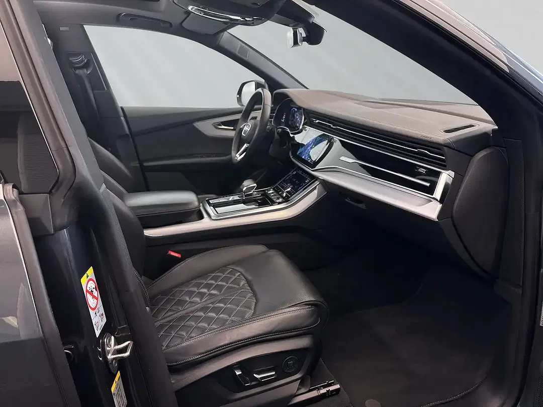 Audi Q8 - Thumbnail 6