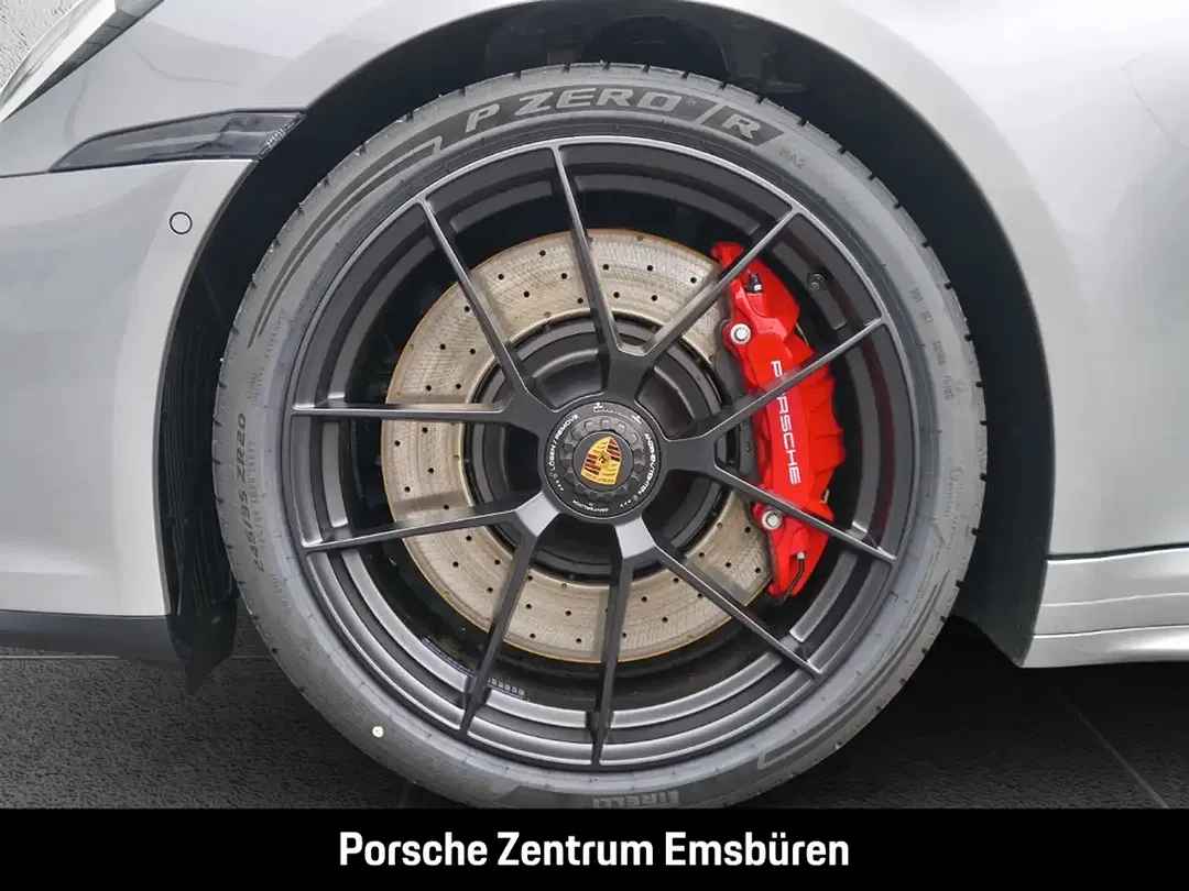 Porsche 992 - Thumbnail 11