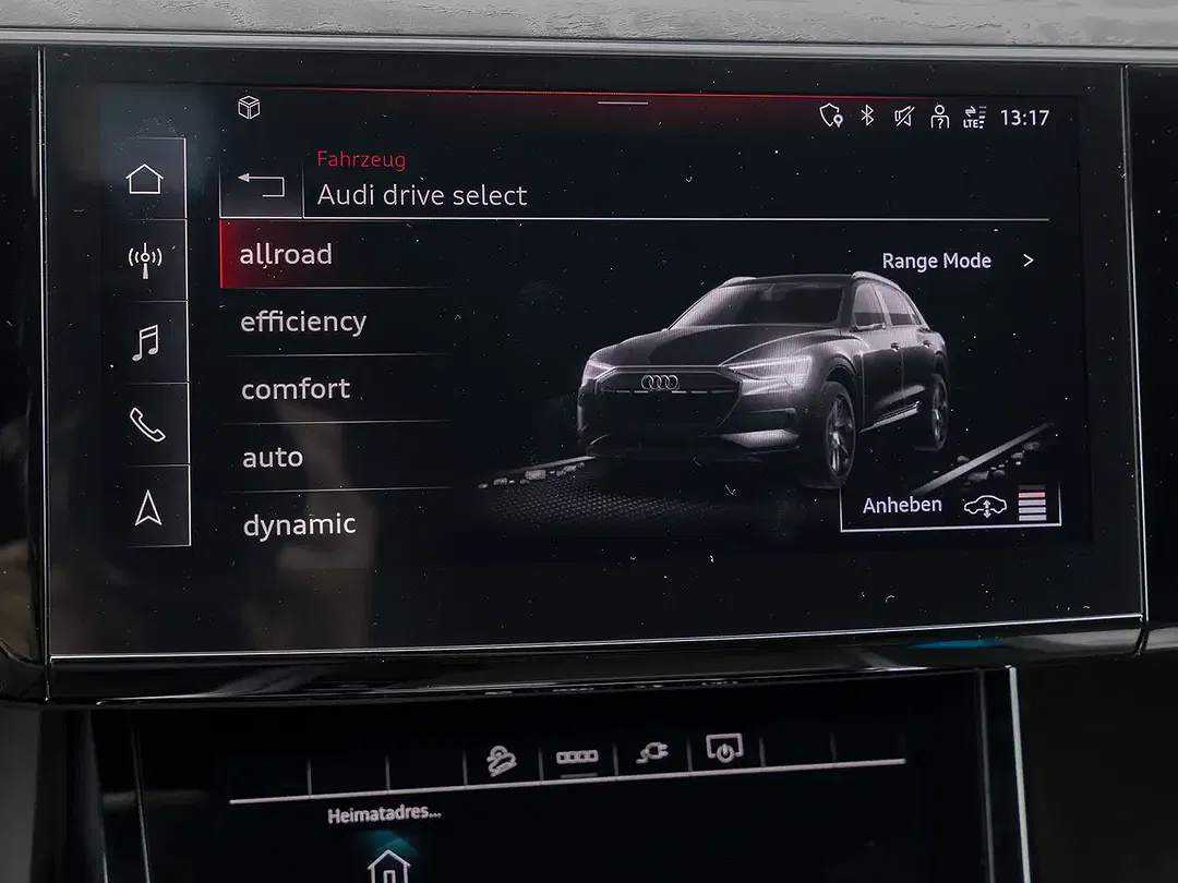 Audi e-tron - Thumbnail 11