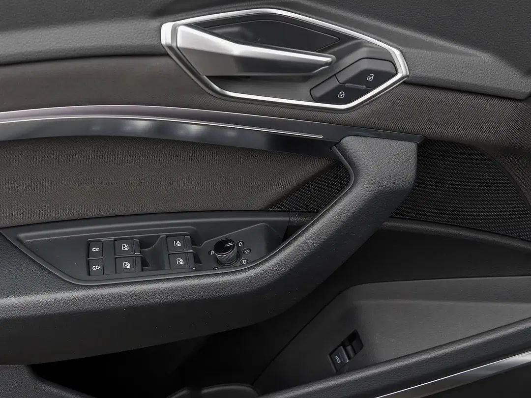 Audi e-tron - Thumbnail 9