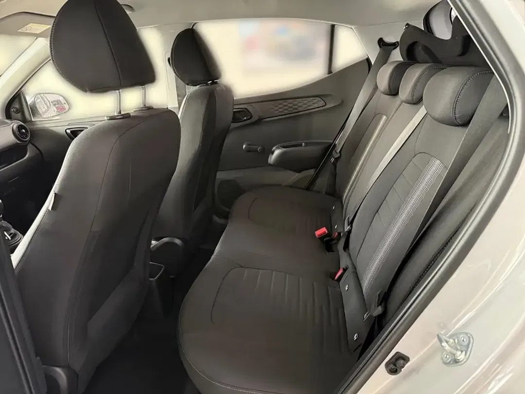 Hyundai i10 - Thumbnail 11