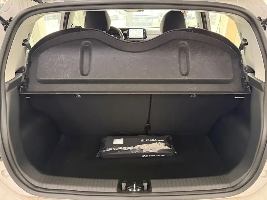 Hyundai i10 - Thumbnail 12