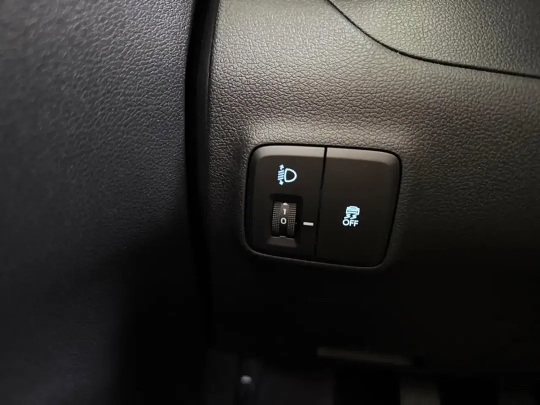 Hyundai i10 - Thumbnail 13