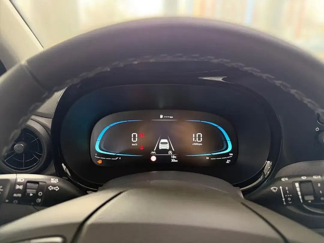 Hyundai i10 - Thumbnail 8