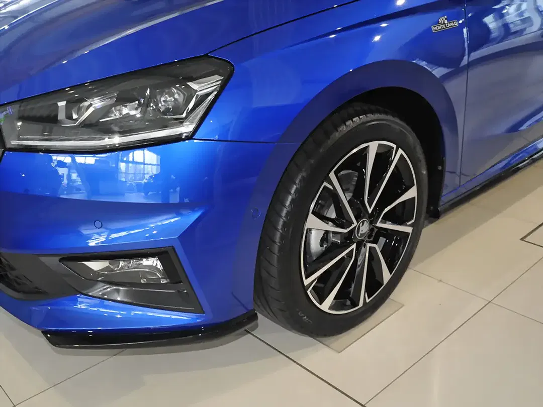 Skoda Fabia - Thumbnail 4