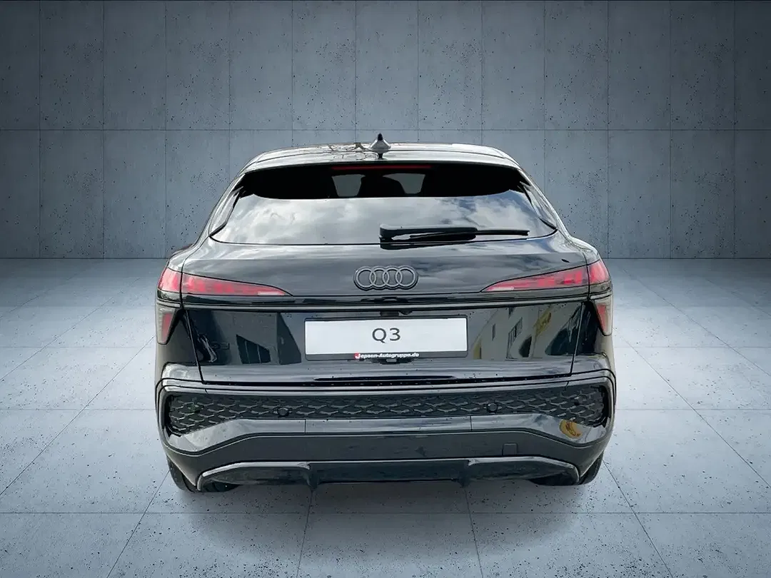 Audi Q3 - Thumbnail 5