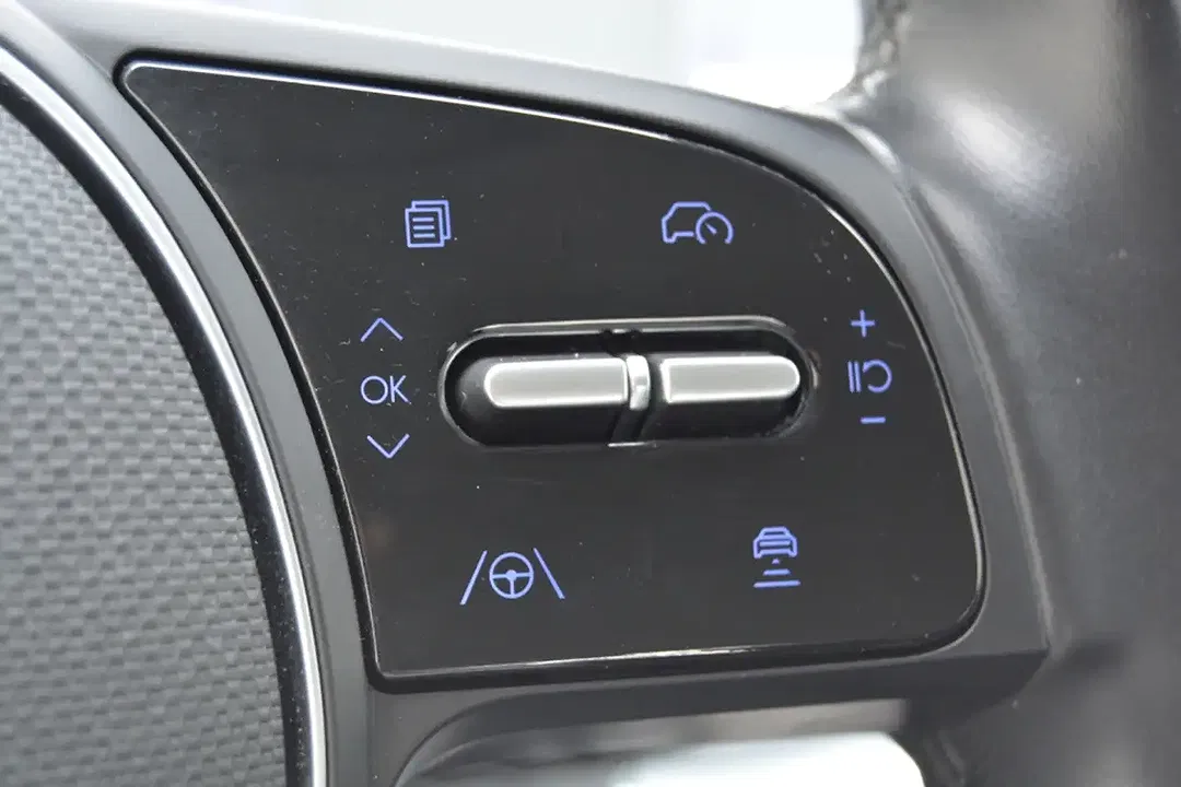 Hyundai IONIQ 5 - Thumbnail 11