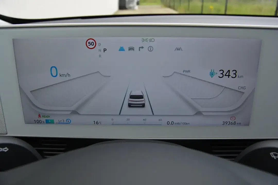 Hyundai IONIQ 5 - Thumbnail 13
