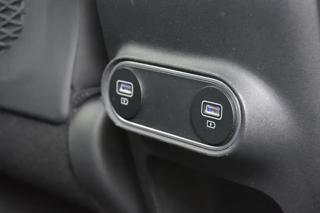 Hyundai IONIQ 5 - Thumbnail 8