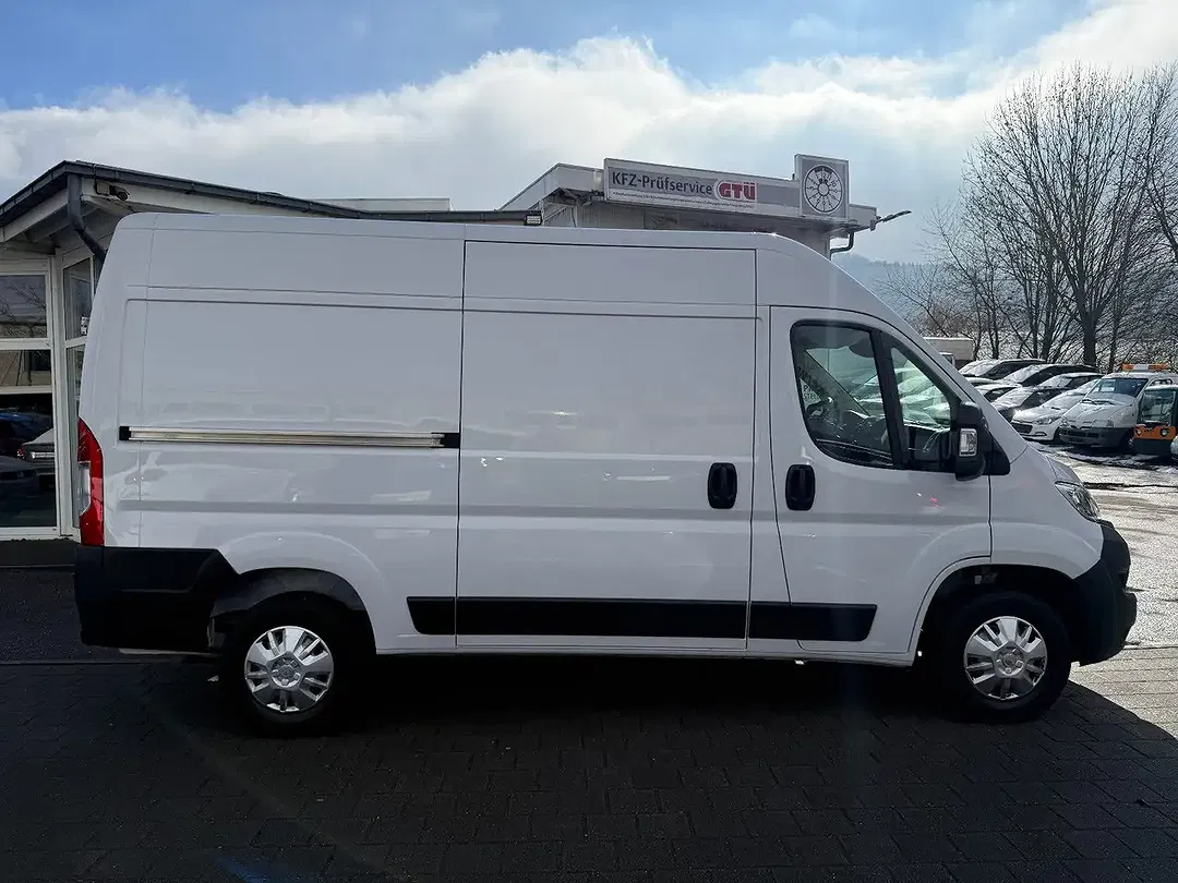 Opel Movano - Thumbnail 3