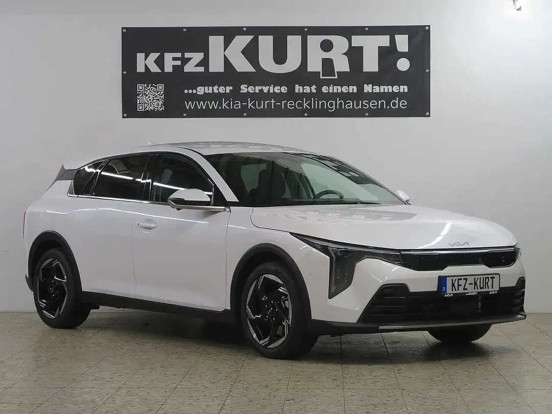 Kia K4 - Thumbnail 1