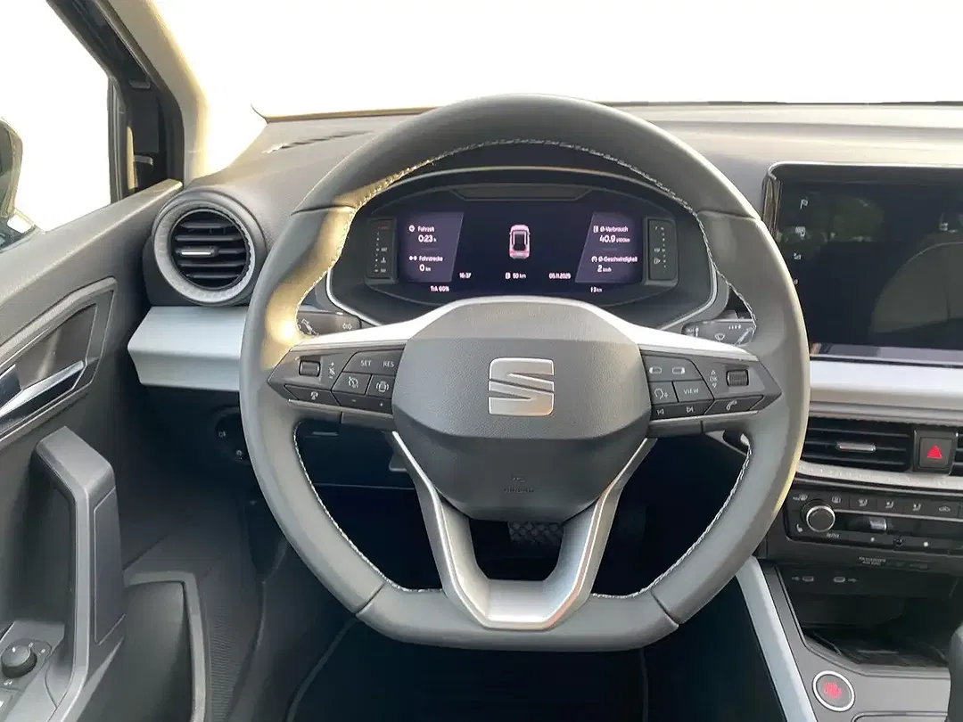 SEAT Arona - Thumbnail 12