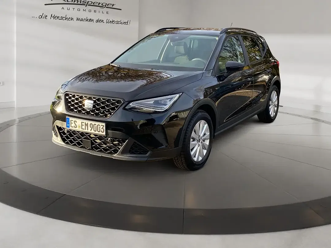 SEAT Arona - Thumbnail 2