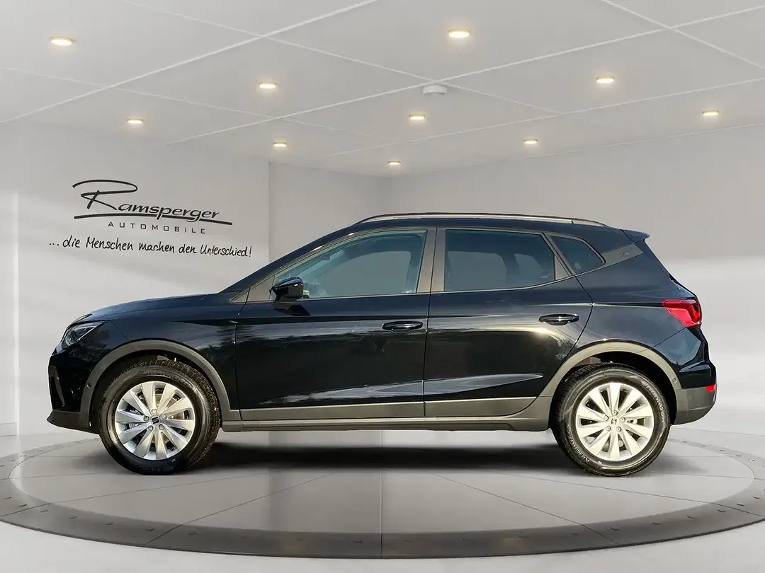 SEAT Arona - Thumbnail 3