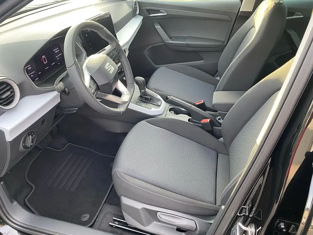 SEAT Arona - Thumbnail 8