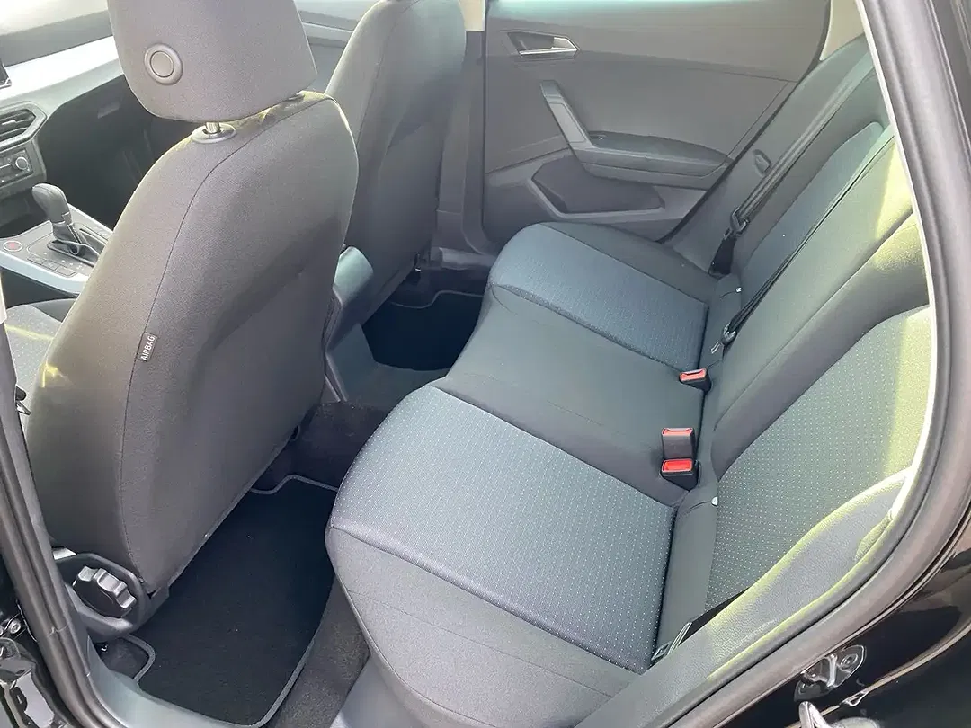 SEAT Arona - Thumbnail 9
