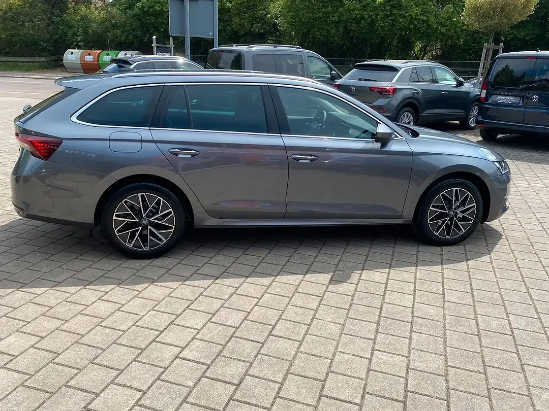 Skoda Octavia - Thumbnail 8