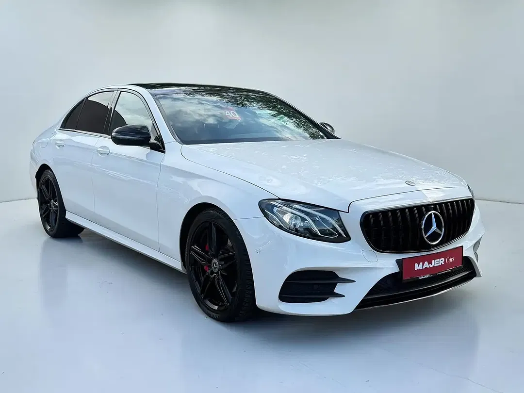 Mercedes-Benz E 200 - Thumbnail 4